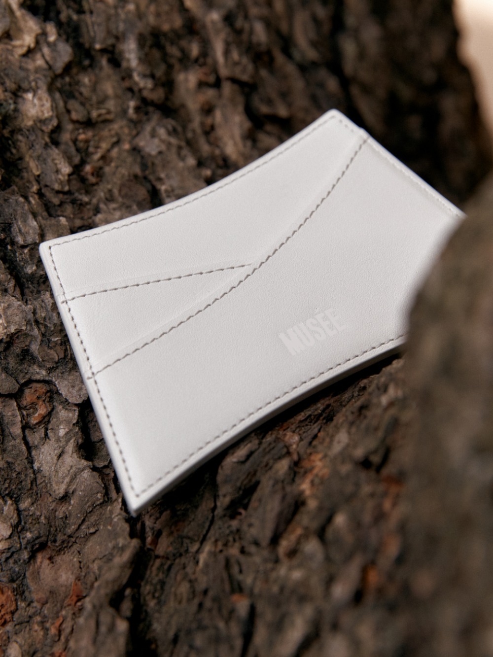 KLIMT Curved Silhouette Card Wallet_White